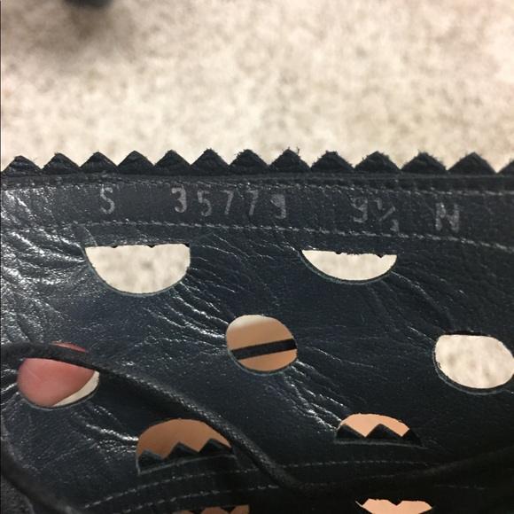 Stuart Weitzman Leather Lasercut zipper booties - Picture 9 of 10